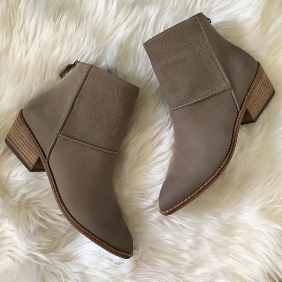 👢 Linea Paolo Poppy Booties Taupe Sz 6 NWT - Picture 5 of 6